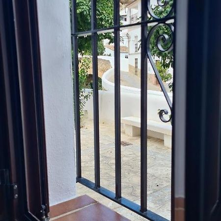 Apartamento Puente Triana Setenil De Las Bodegas Eksteriør bilde